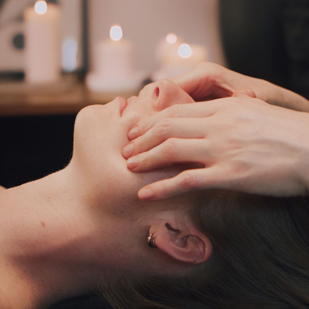 Masaż relaksacyjny twarzy